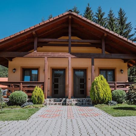 Complex Turistic Han Pescaresc Eremitu Buitenkant foto
